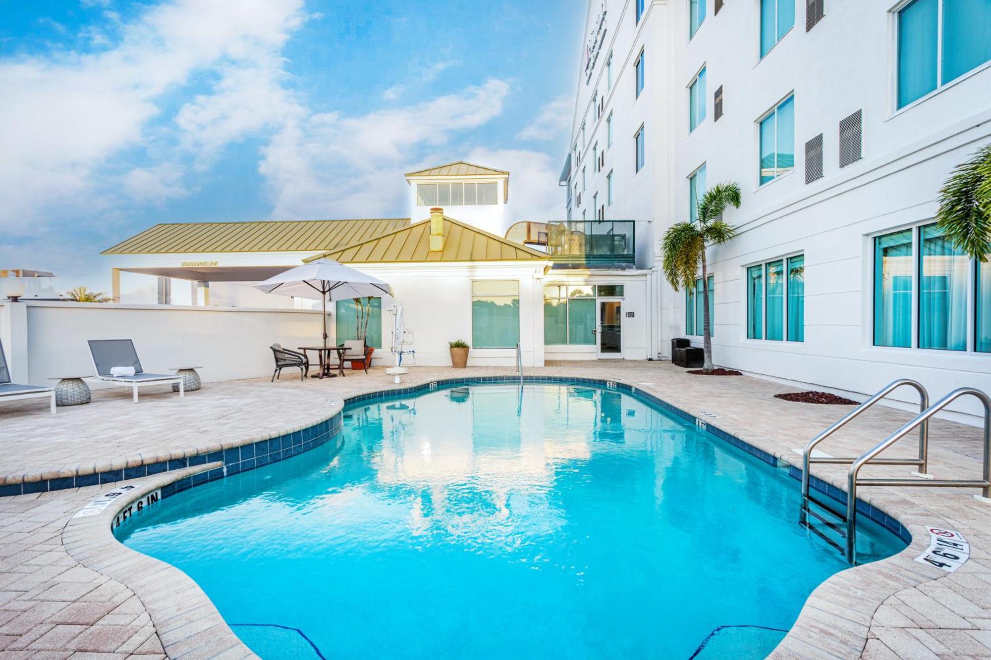 Hilton Garden Inn Tampa Northwest/Олдсмар Экстерьер фото