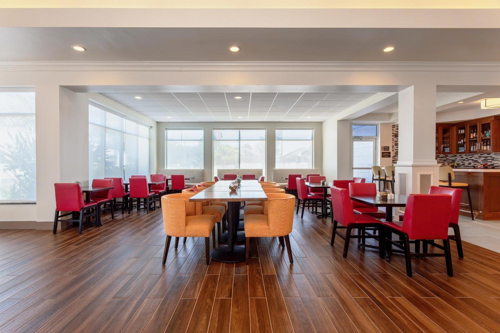 Hilton Garden Inn Tampa Northwest/Олдсмар Экстерьер фото